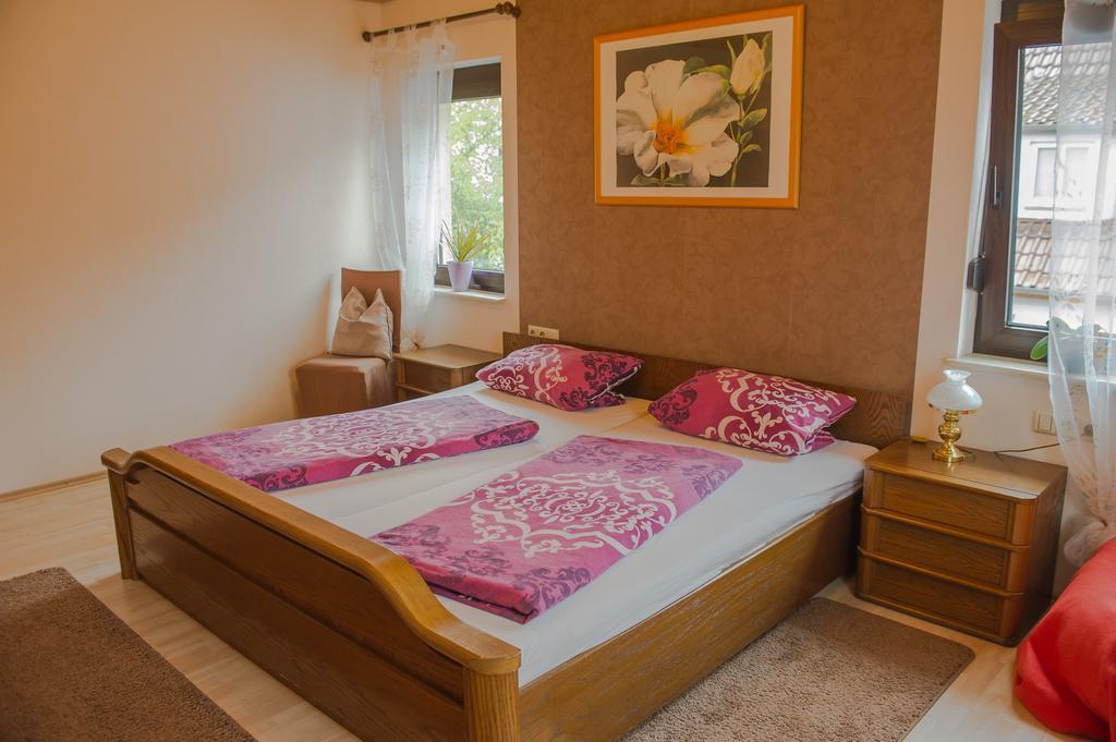 Zimmer Zur Ehemaligen Weinstube Untermberg Extérieur photo